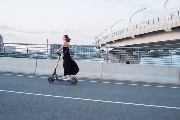 Comment choisir sa trottinette électrique trois roues ?